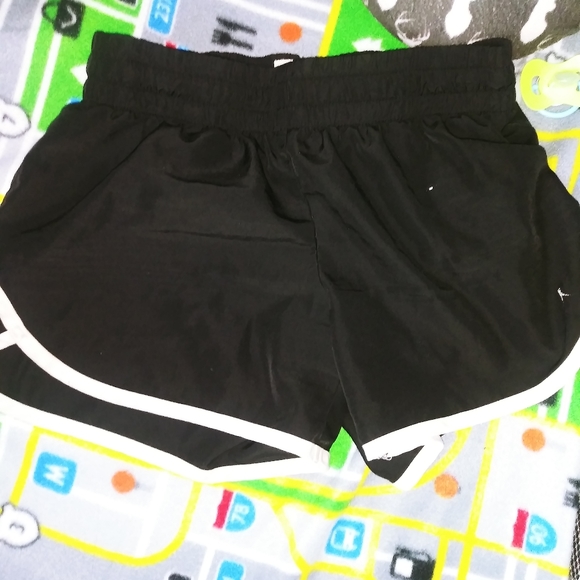 Womens shorts and bathing suites - Picture 2 of 4